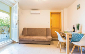 1 Bedroom Amazing Apartment In Blace